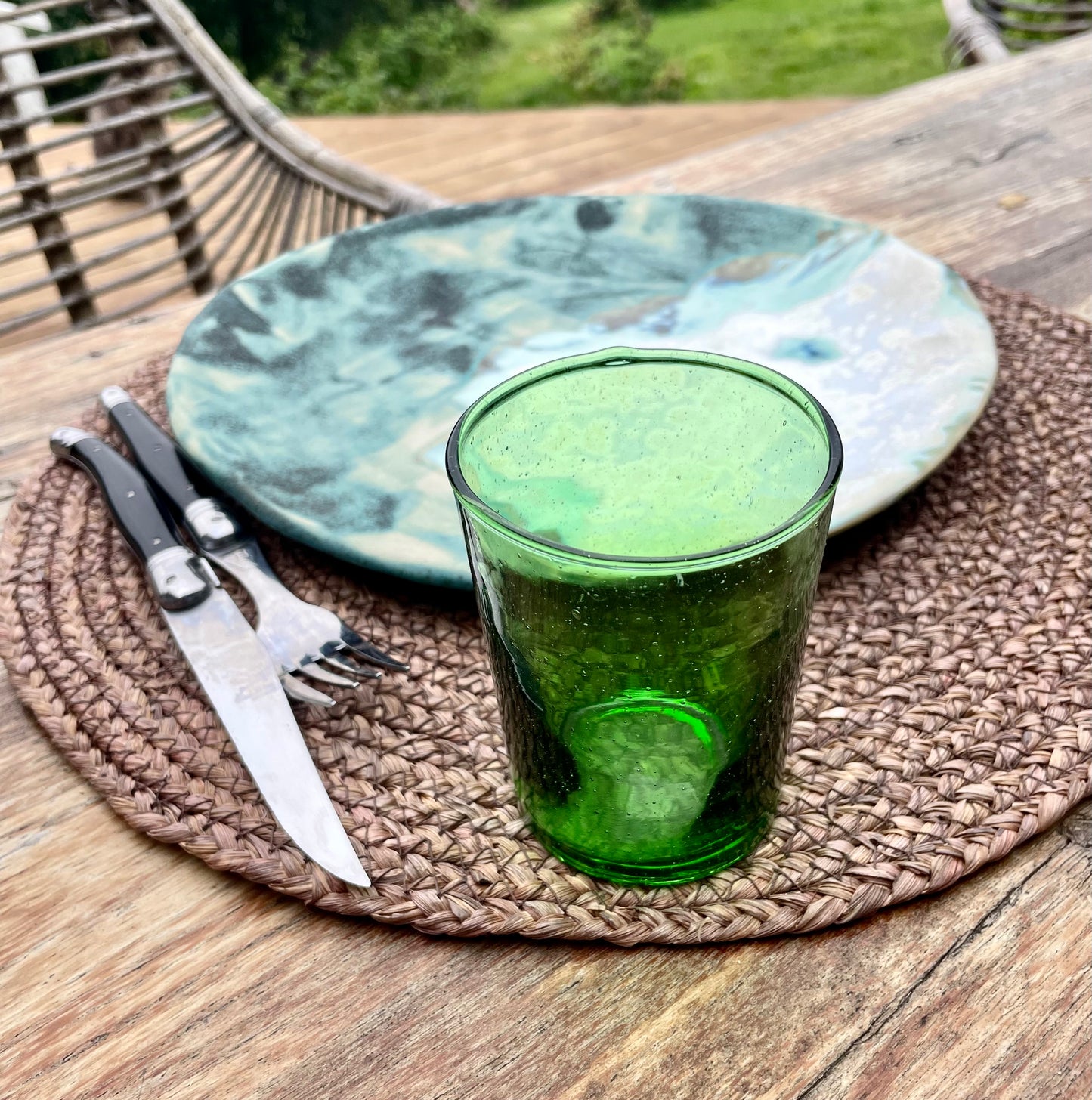 Grønt vandglas, af genbrugsglas