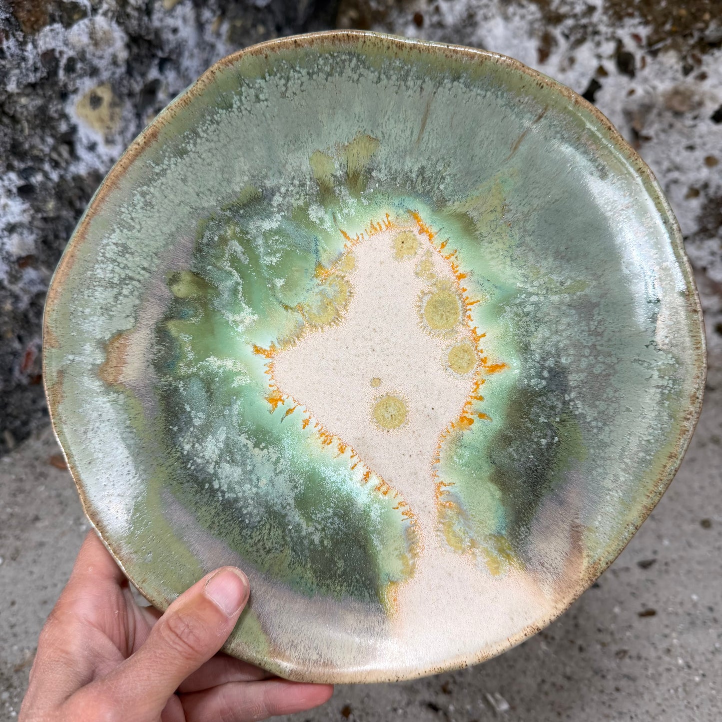 Håndformet frokosttallerken