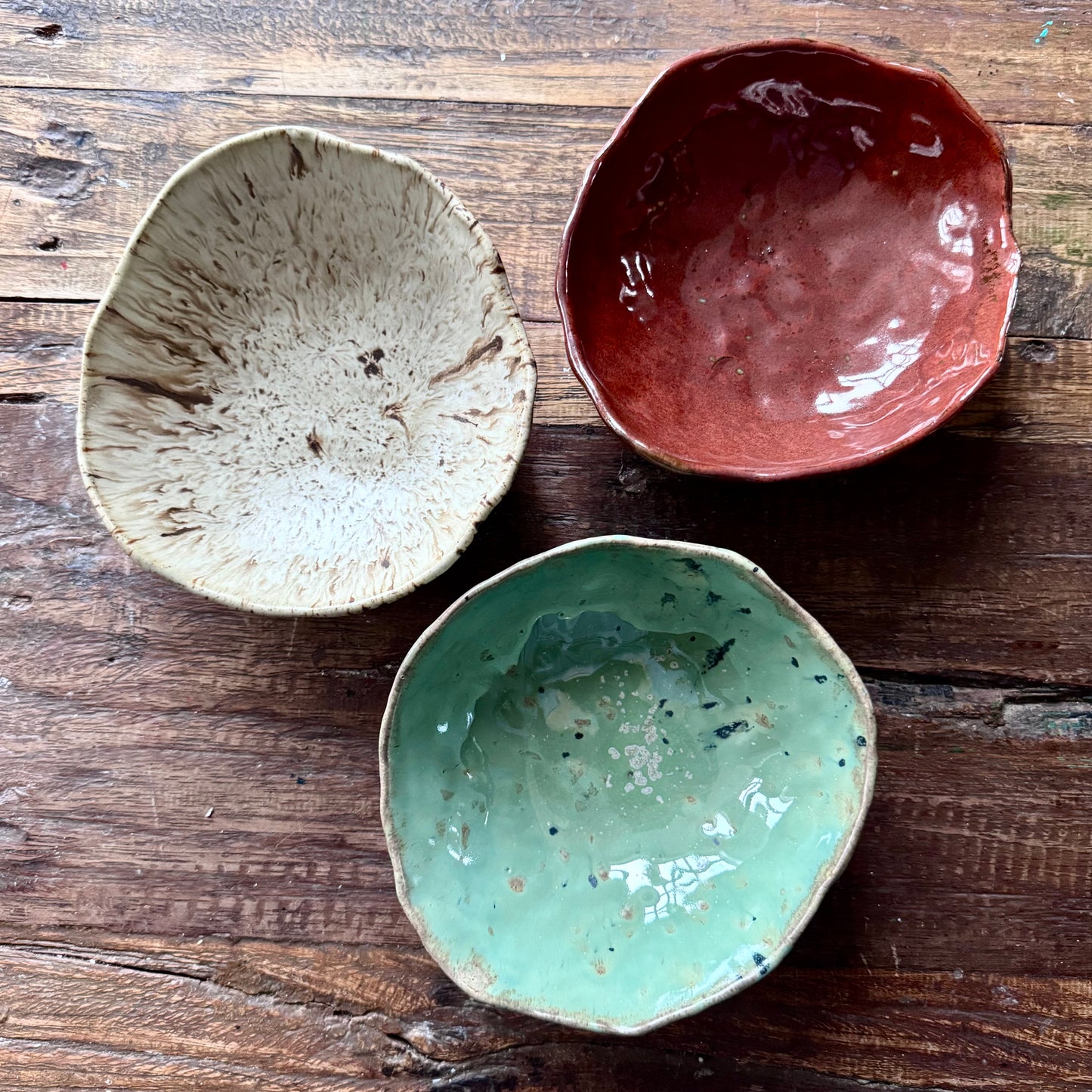 3 små pinchede skåle.