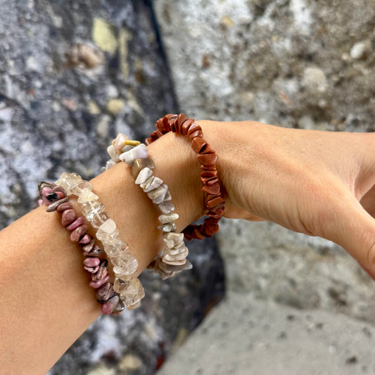 4 armbånd, rød/sand